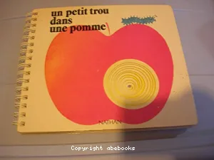 Un petit trou dans une pomme